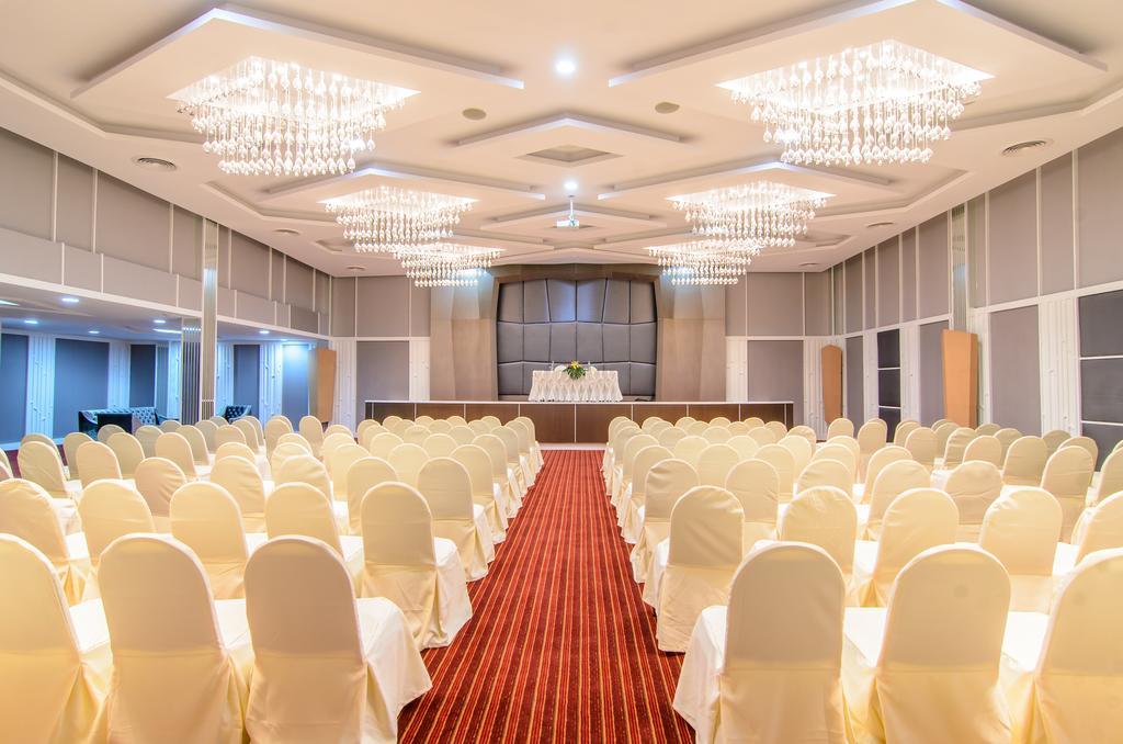 The Paradiso Jk Design Hotel Nakhon Sawan Εξωτερικό φωτογραφία
