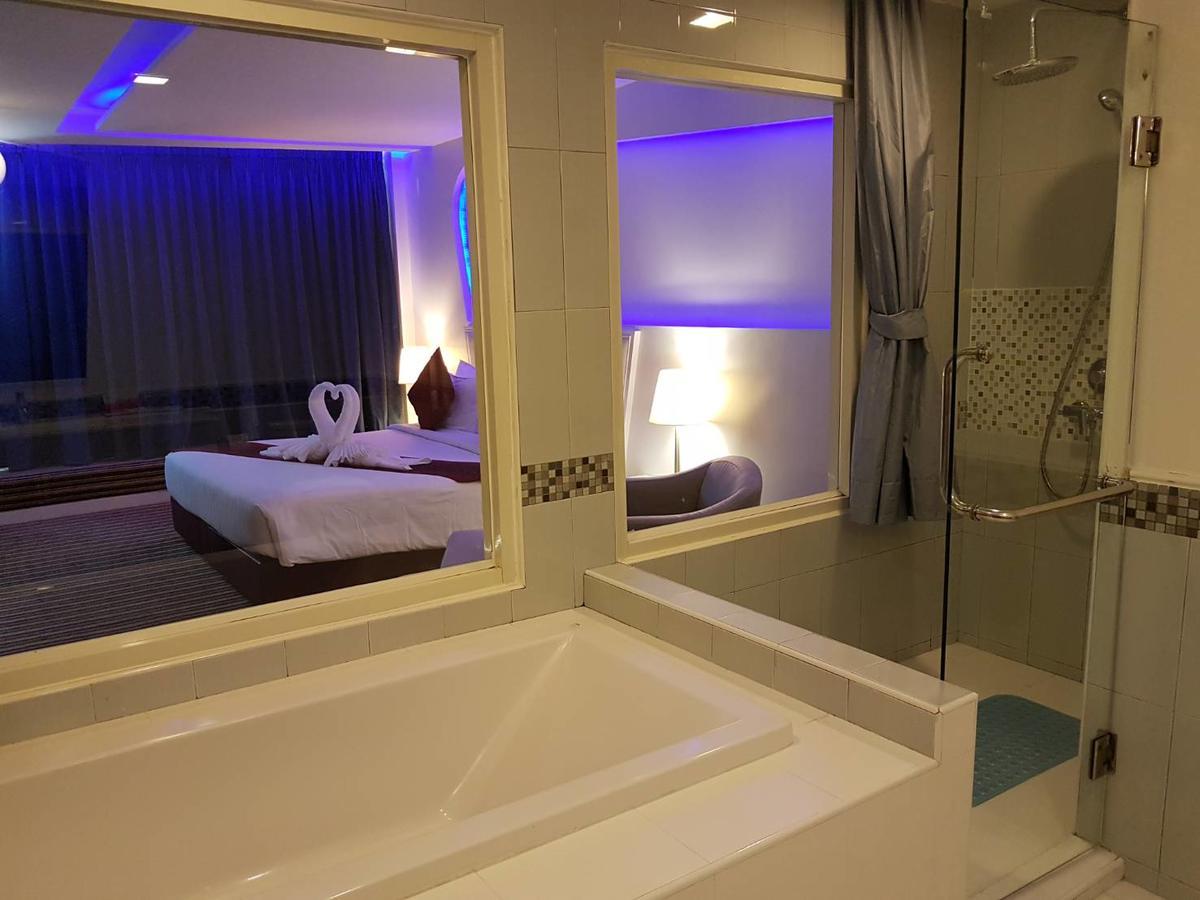 The Paradiso Jk Design Hotel Nakhon Sawan Εξωτερικό φωτογραφία