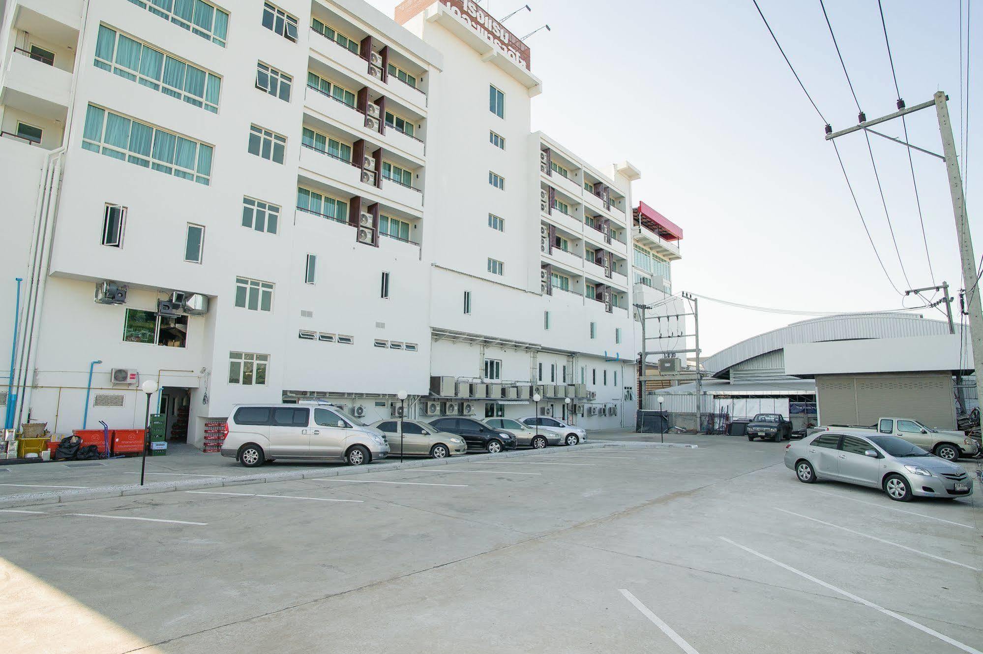 The Paradiso Jk Design Hotel Nakhon Sawan Εξωτερικό φωτογραφία