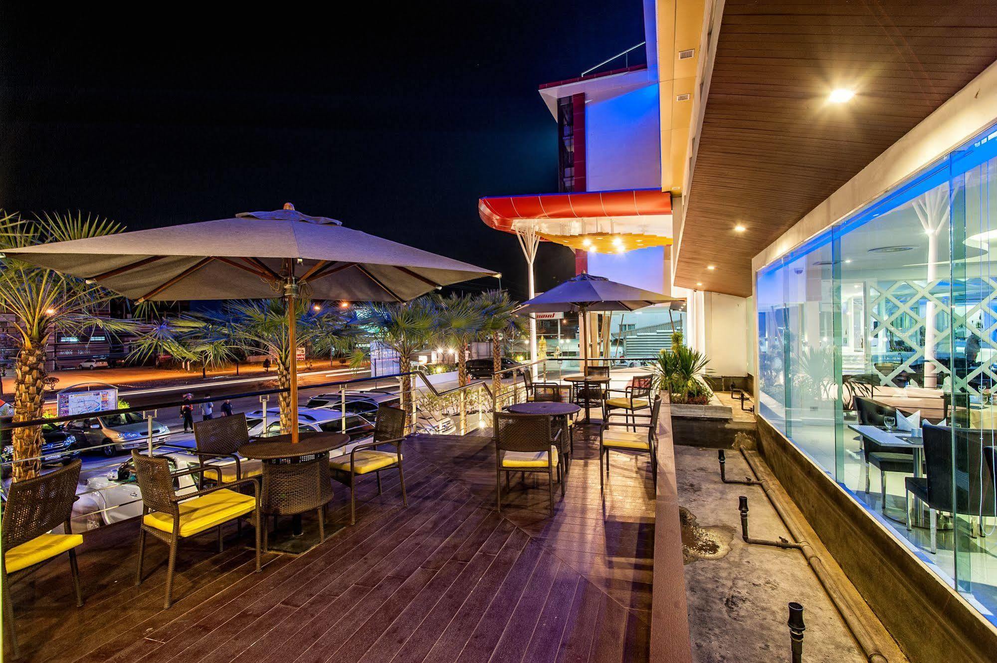 The Paradiso Jk Design Hotel Nakhon Sawan Εξωτερικό φωτογραφία